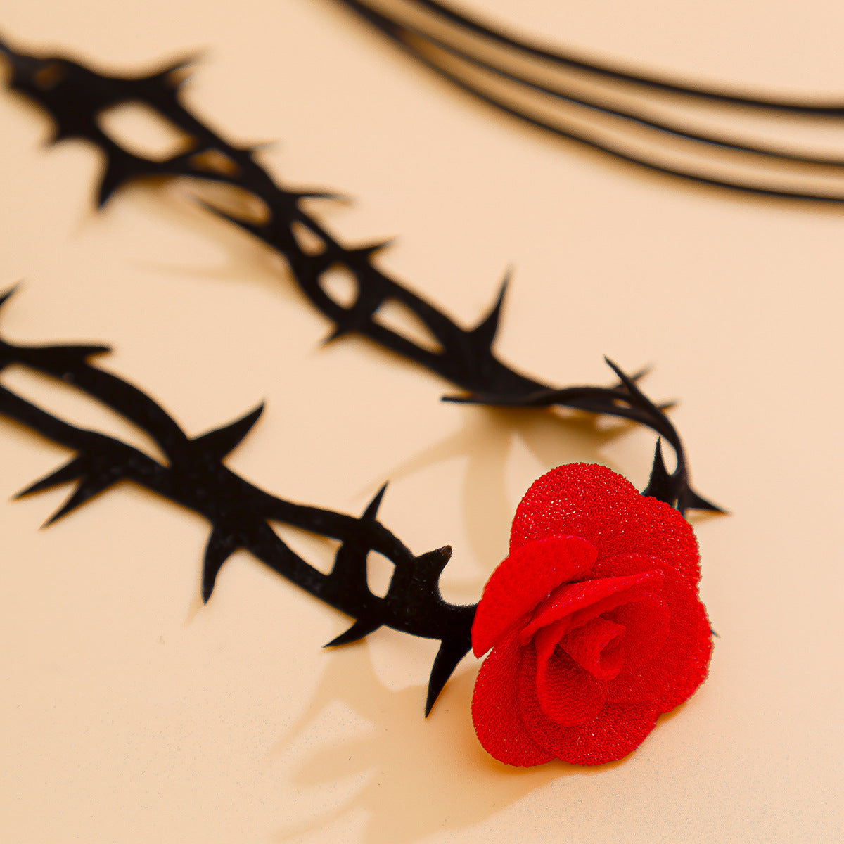 Gothic Rose Thorn Thigh Garter – Black Barbed Leg Band with Red Rose