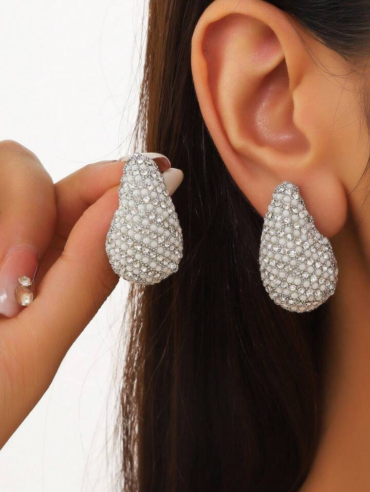 Elegant Silver Paved Crystal Earrings – Luxury Statement Studs for Women