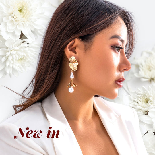 Gold Textured Leaf & Pearl Drop Earrings – Elegant Statement Jewelry