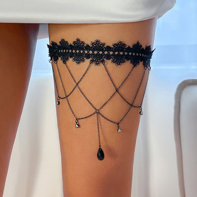 Gothic Black Lace Thigh Garter – Chain Drop Leg Jewelry for Women