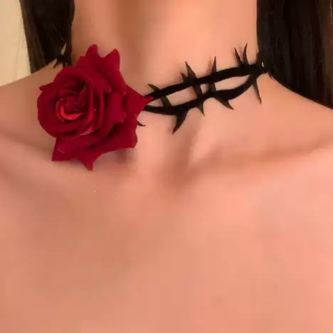 Gothic Rose Thorn Thigh Garter – Black Barbed Leg Band with Red Rose