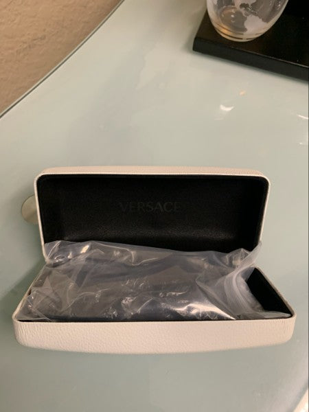 Luxury-Inspired Designer Sunglasses – High-Quality & Stylish