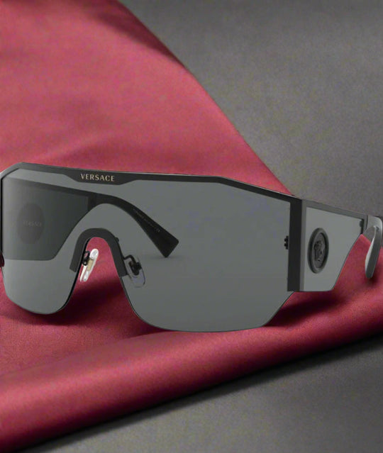 Luxury-Inspired Designer Sunglasses – High-Quality & Stylish