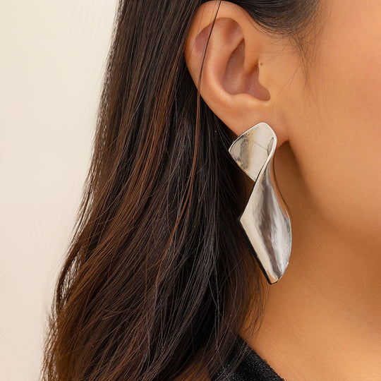 Modern Abstract Gold & Silver Earrings – Bold & Elegant Statement Jewelry