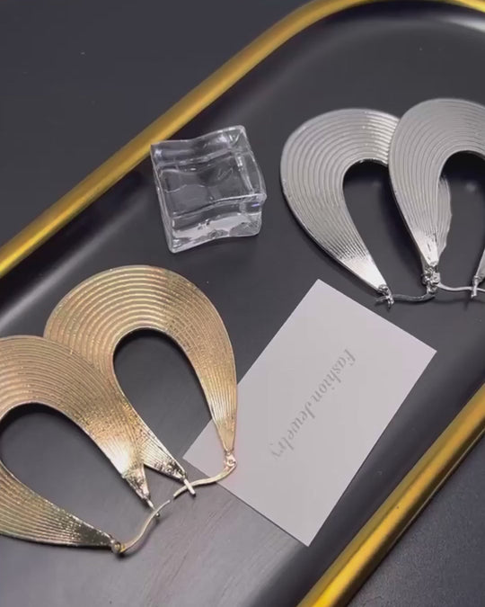 Elegant Textured Gold & Silver Hoop Earrings – Chic Statement Jewelry