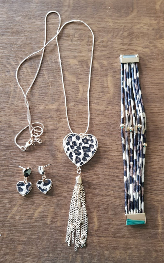 3 Pcs Leopard Heart Shape Set - Leather & Velvet Jewelry Set