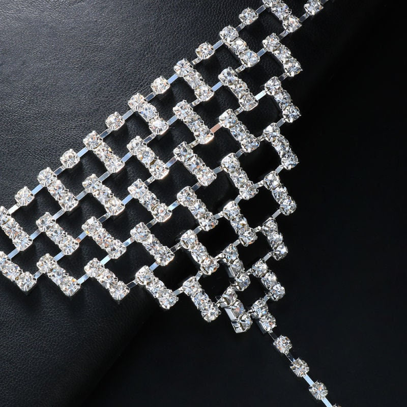 Crystal Hand Chain & Barefoot Sandal - 2-in-1 Gift for Women